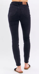 Load image into Gallery viewer, Judy Blue Pull-On Black Skinnies
